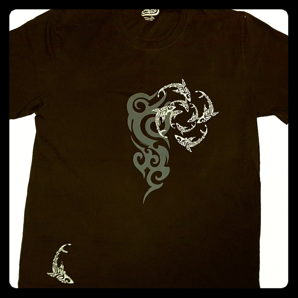 COPY - Crazy Shirtz Shark graphics Brown XL t shirt.